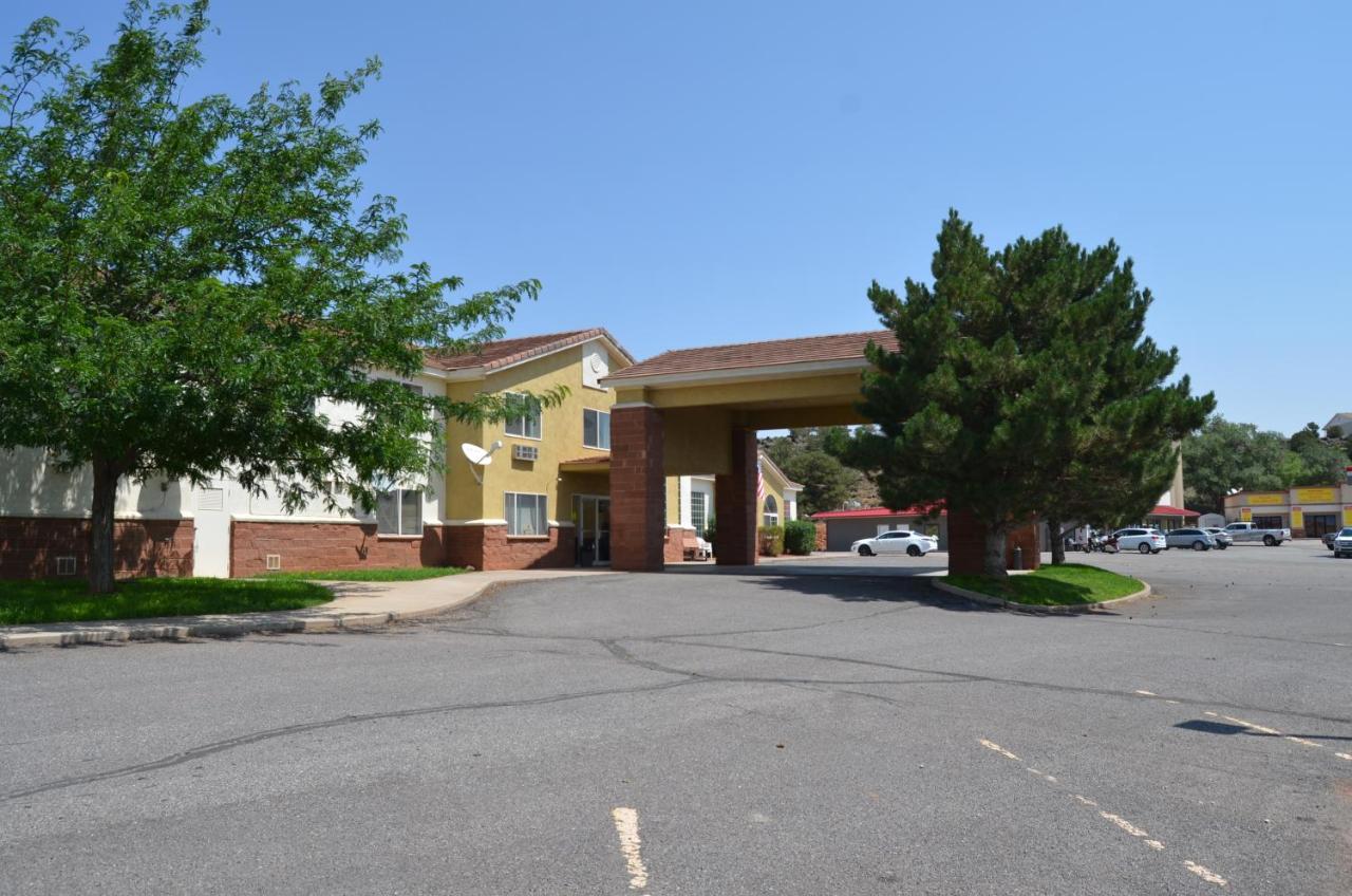 Days Inn By Wyndham Capitol Reef Torrey Exterior foto